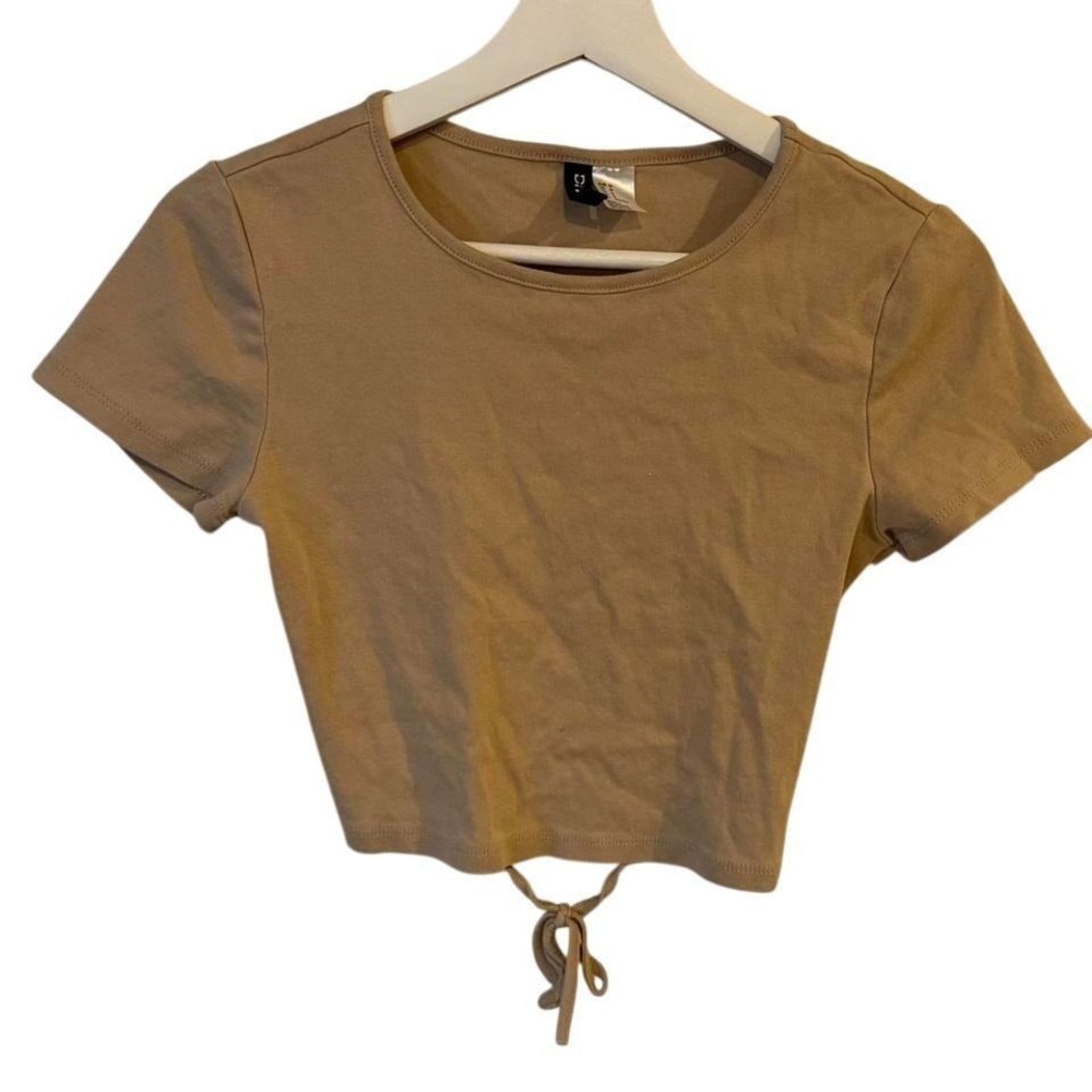 H&M Divided Tan Ribbed Open Back Tie Crop Top Short Sleeve Crew Neck Medium